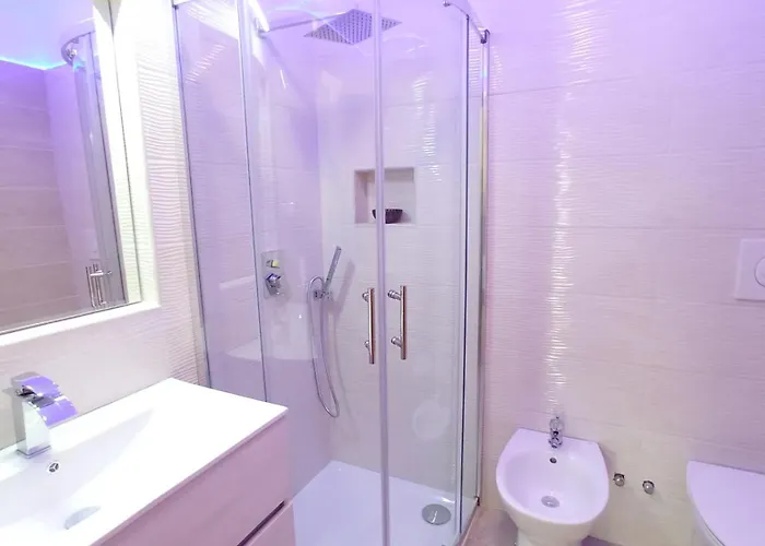 Maresol アパートホテル